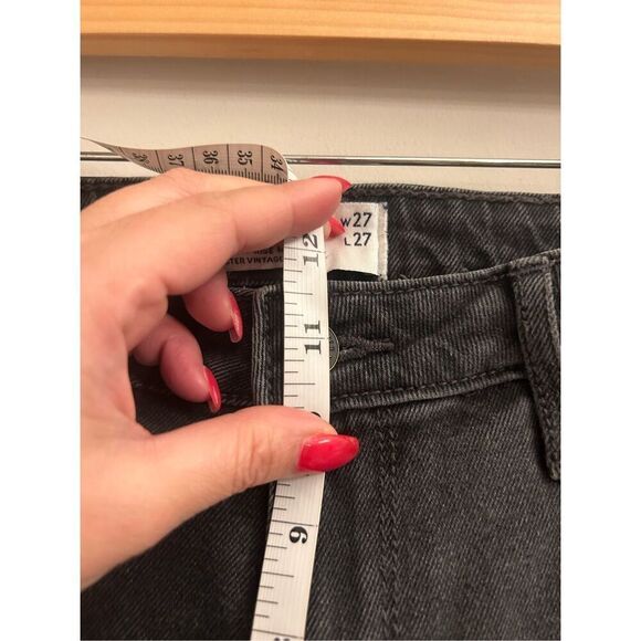 EUC Hollister Curvy High-rise Mom Jean - Picture 5 of 7